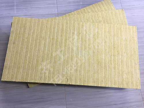 外墻巖棉板在建筑行業(yè)中主要起到什么作用？